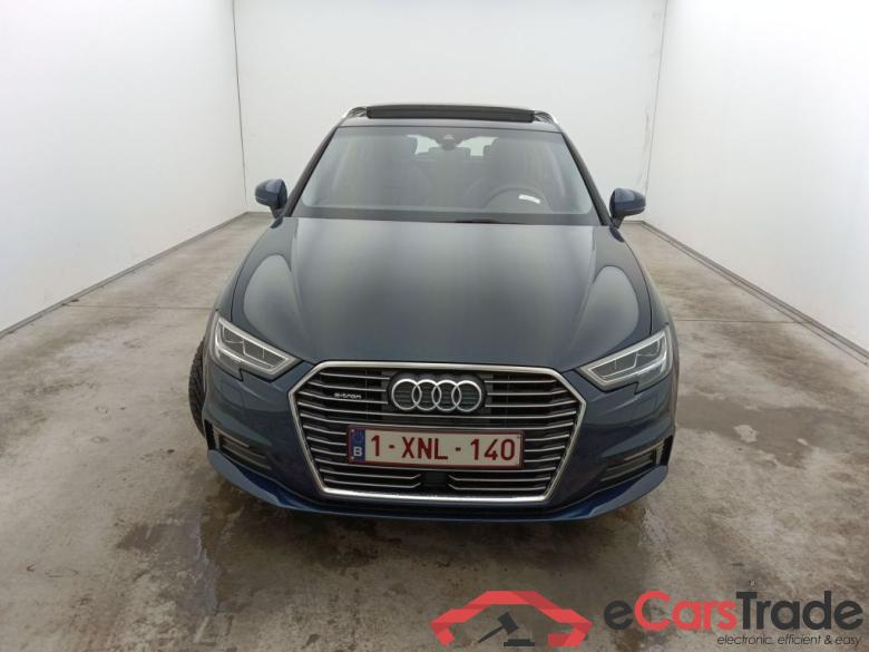 Audi A3 Sportback 40 e-tron S tronic Sport 5d #5
