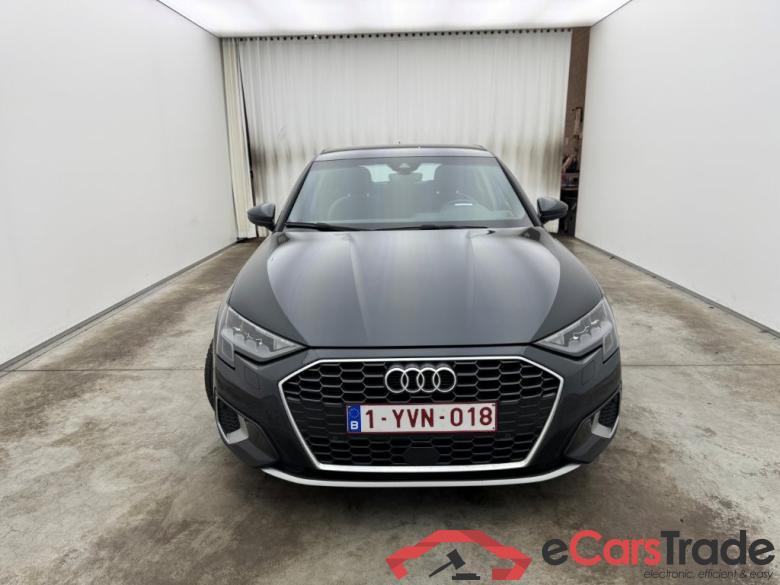 Audi A3 Sportback 2.0 35 TDi 110kW S tronic Advanced 5d #2
