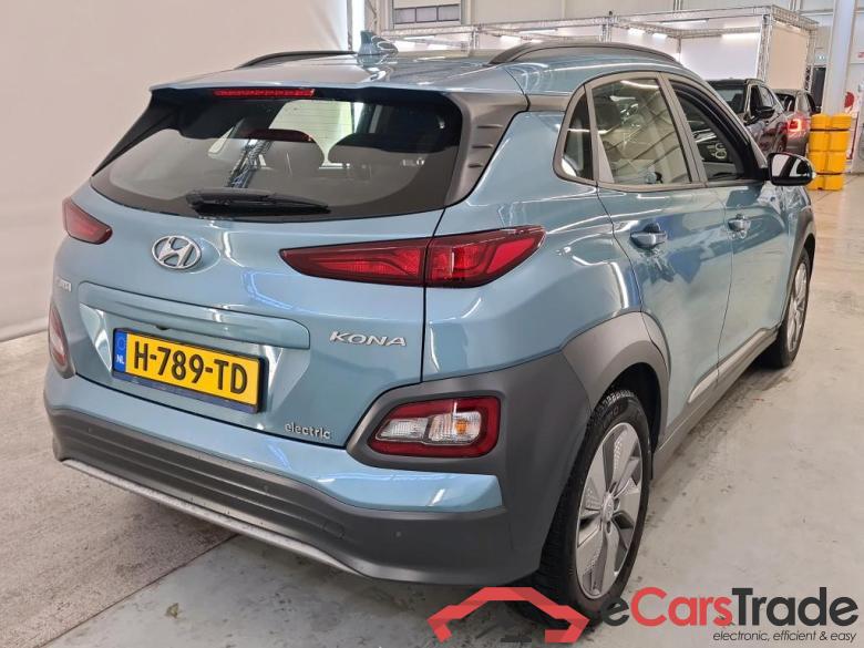 Hyundai Kona '17 Hyundai KONA Comfort Electric 64 kWh 5d #2