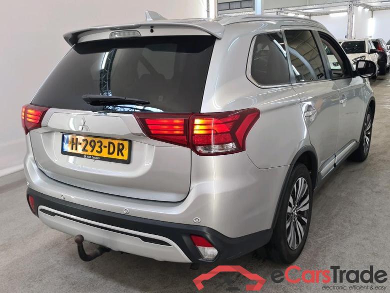 Mitsubishi Outlander '15 Mitsubishi Outlander 2.0 CVT ClearTec Limited 2WD 5d #2