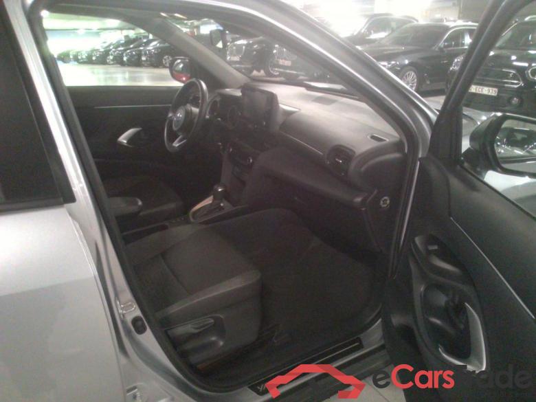Yaris Cross 1,5 HEV 2WD Dynamic #5
