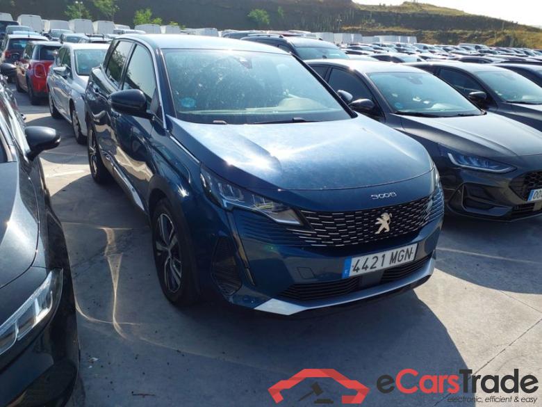 PEUGEOT 3008 1.2 PureTech 130CV AUT Allure #1
