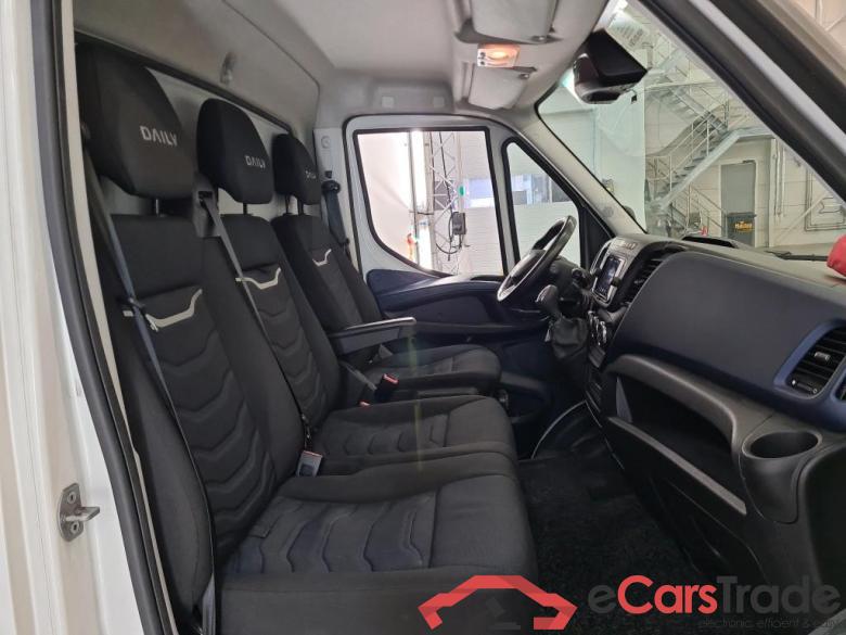 Iveco * Daily CC '14 IVECO Daily 35C16 2.3 3750 Aut.  Laadbak + Laadklep 2d #3