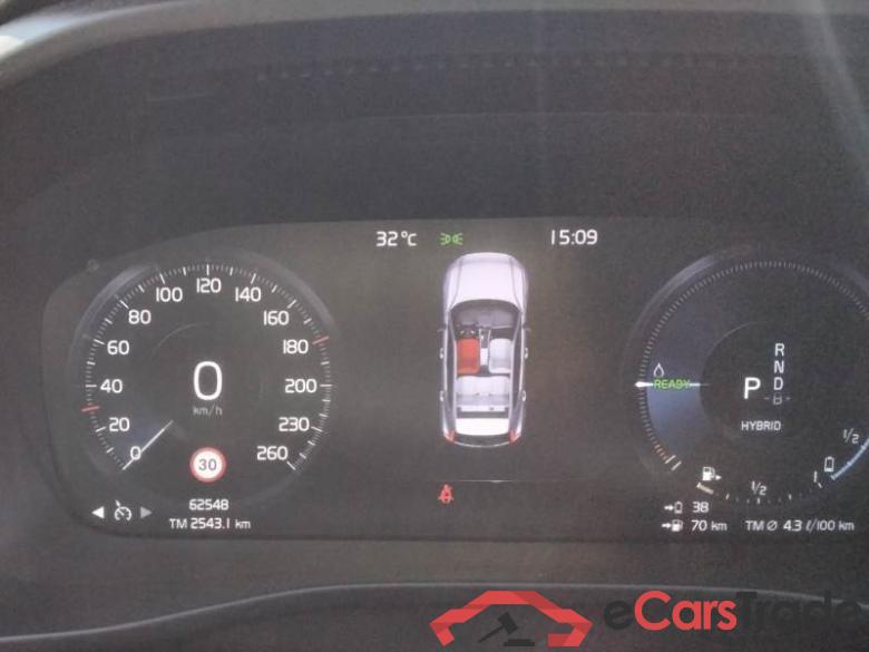 Volvo 235 VOLVO XC40 / 2017 / 5P / SUV T4 PLUG-IN HYBRID AUTO RECH INSCRIP EXPR #4