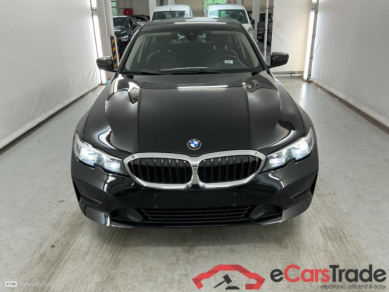 BMW 3 SERIES BERLINE 2.0 318DA (100KW) BERLINE Model Advantage Busines Parking Assistant #1