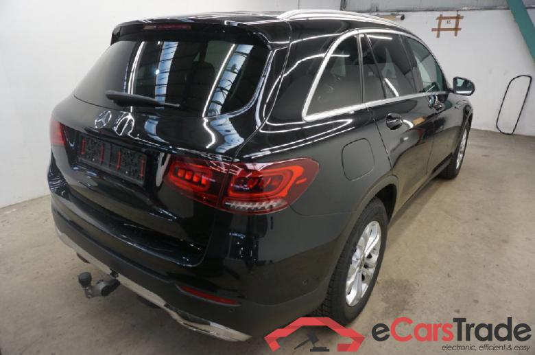 Mercedes GLC ´15 GLC -Klasse GLC 200 d 4Matic (253.916) 120KW E6d #2