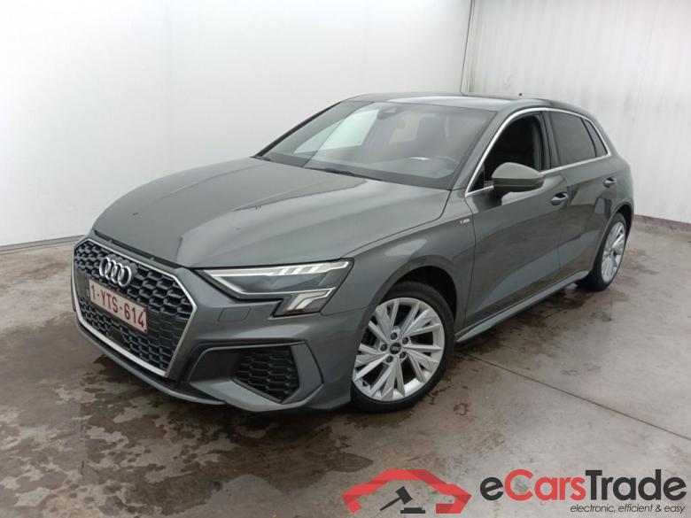 Audi A3 Sportback 2.0 30 TDi 85kW S line 5d #3