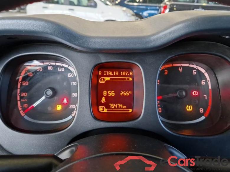 Fiat 39 FIAT PANDA / 2011 / 5P / BERLINA 1.2 69CV E6D-TEMP EASY #4