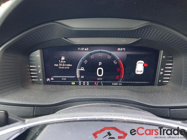 Skoda 1.5 TSI 110kW (150CV) DSG ACT Ambition (AC2) SKODA Karoq / 2021 / 5P / todoterreno 1.5 TSI 110kW (150CV) DSG ACT Ambition (AC2) #4