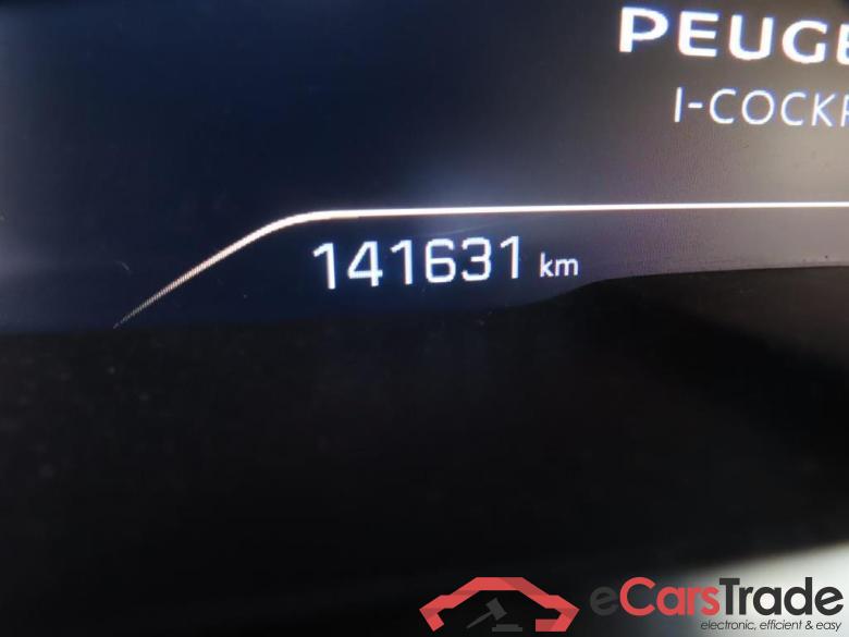 PEUGEOT 5008 1.2 PureT. GT-Line A #4