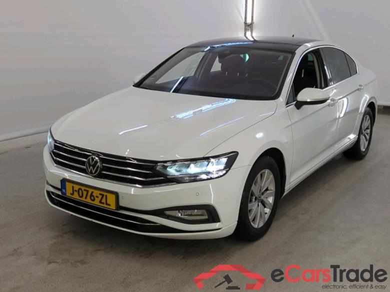 Volkswagen Passat Limousine '14 Volkswagen Passat 1.5 TSI 7-DSG Comfort Business 4d #1