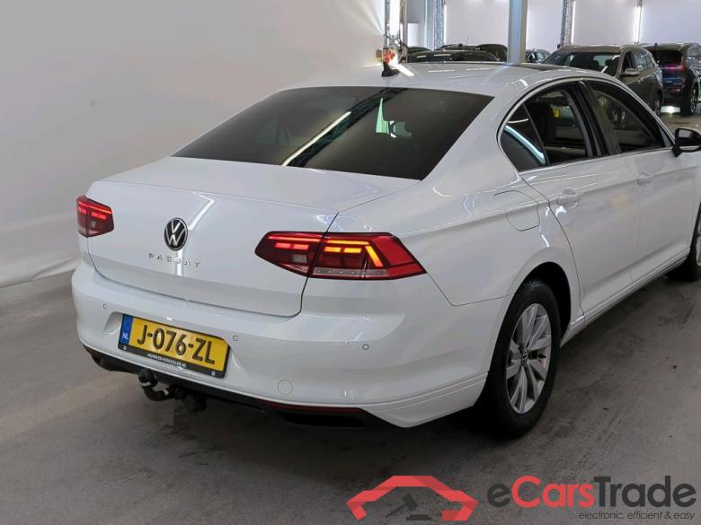 Volkswagen Passat Limousine '14 Volkswagen Passat 1.5 TSI 7-DSG Comfort Business 4d #2
