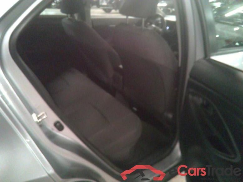 Yaris Cross 1,5 HEV 2WD Dynamic #6