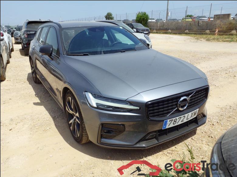 VOLVO V60 2.0 B4 R-Design #1