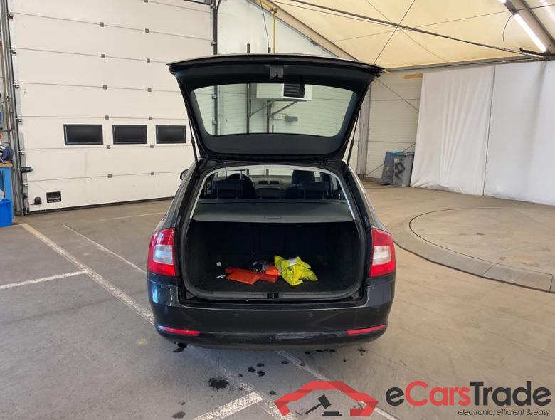 SKODA Octavia Combi O COMBI A5 AMBI 1,6CR 77KW 105CV 5V DPF #3