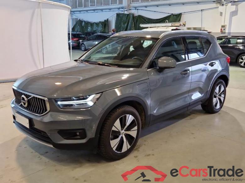 Volvo 235 VOLVO XC40 / 2017 / 5P / SUV T4 PLUG-IN HYBRID AUTO RECH INSCRIP EXPR #1