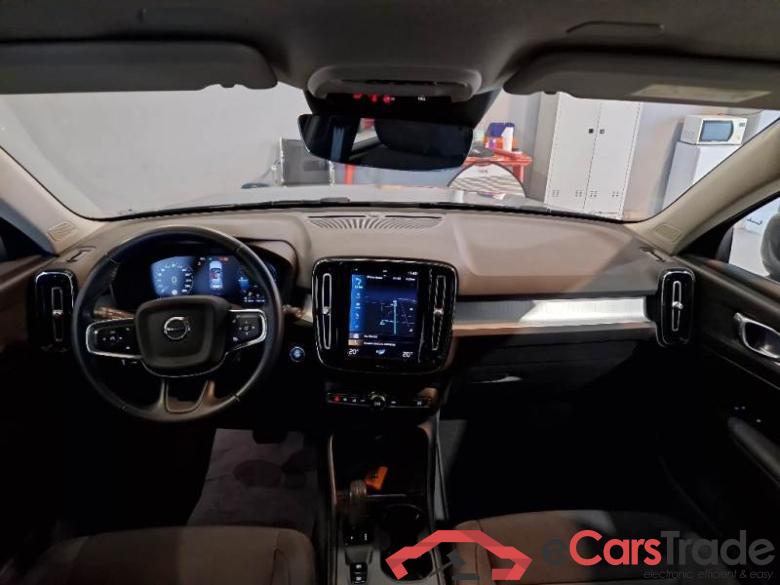 Volvo 235 VOLVO XC40 / 2017 / 5P / SUV T4 PLUG-IN HYBRID AUTO RECH INSCRIP EXPR #3