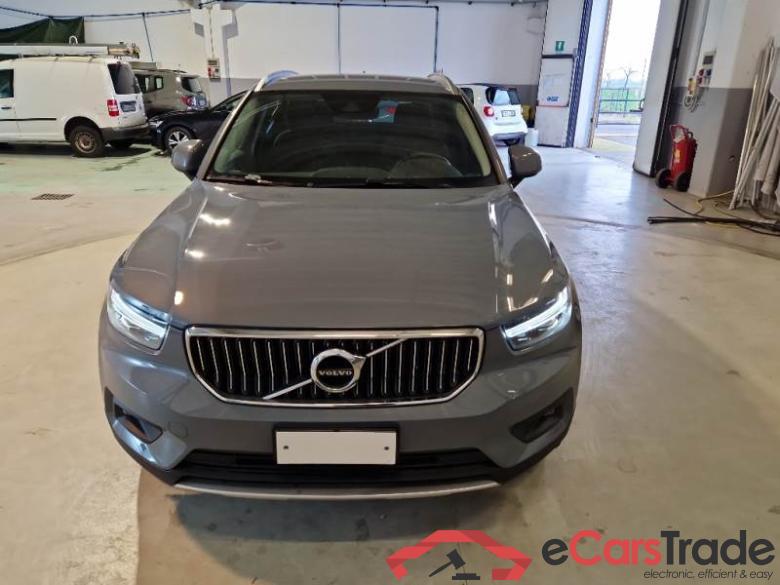 Volvo 235 VOLVO XC40 / 2017 / 5P / SUV T4 PLUG-IN HYBRID AUTO RECH INSCRIP EXPR #6