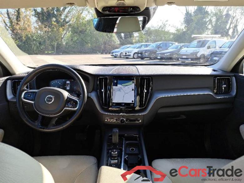 Volvo 122 VOLVO XC60 / 2017 / 5P / SUV T8 TWIN ENGINE AWD GEARTR. BUSINESS PLUS #3