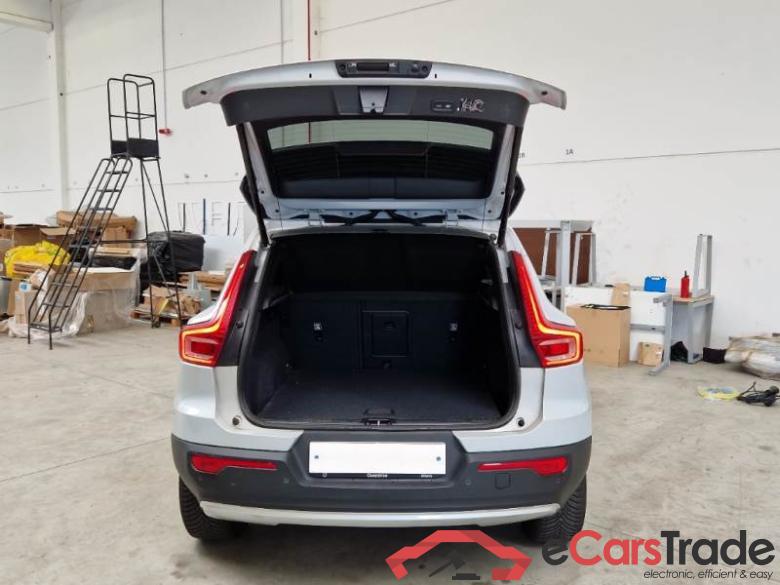 Volvo 146 VOLVO XC40 / 2017 / 5P / SUV T5 PLUG-IN HYBRID RECH INSCRIP EXPR MY21 #5