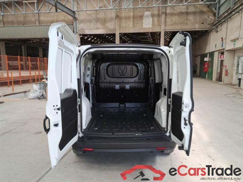 Fiat 48 FIAT DOBLÒ CARGO / 2014 / 4P / VETT. FURGONATA CH1 LOUNGE 1.3 MJET 95CV E6D SeS #5
