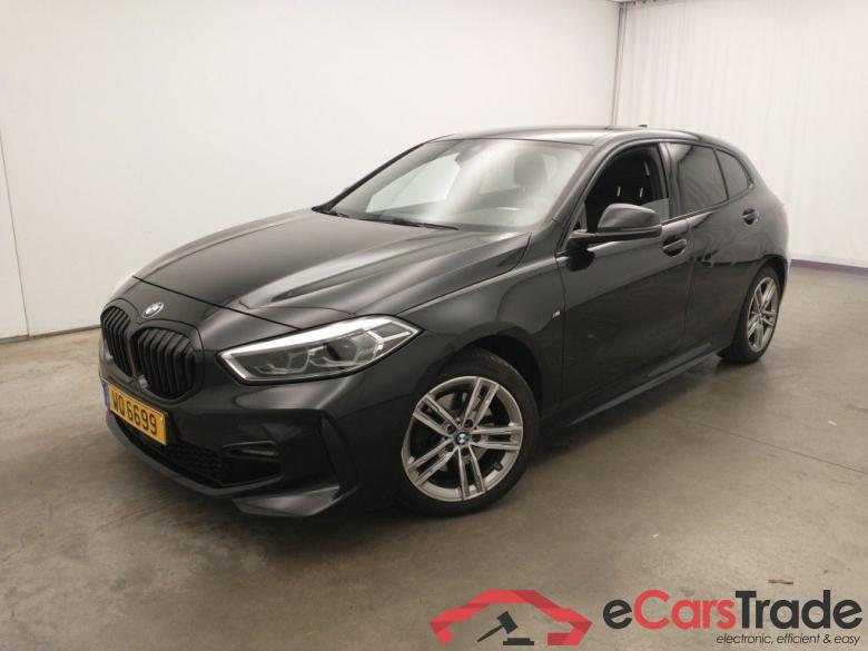 BMW 1 HATCH DIESEL - 2019 118 dA 150 (EU6AP) 5d #4