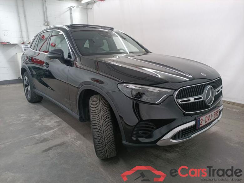 Mercedes-Benz GLC GLC 300 e 4MATIC Luxury Line 5d #2