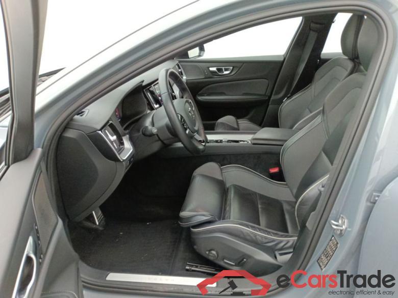 VOLVO S60 - 2019 2.0 B3 163hp MHE R-Design Geartronic 4d #6