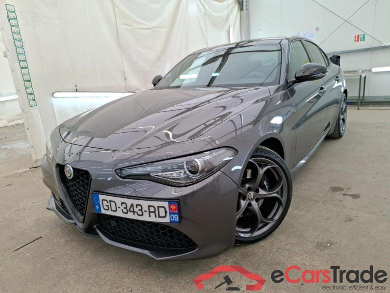 AlfaRomeo 2.0 T 280ch AT8 Veloce ALFA ROMEO Giulia / 2016 / 4P / Berline 2.0 T 280ch AT8 Veloce #1