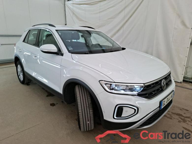 Volkswagen  VOLKSWAGEN T-Roc / 2021 / 5P / SUV 1.5 TSI 150 EVO LIFE PLUS DSG7 #4