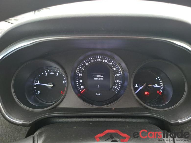 Renault Air 2P Blue dCi 95 Megane IV Berline 5pt. Société Air 1.5 dCi 90CV BVM6 E6 #6
