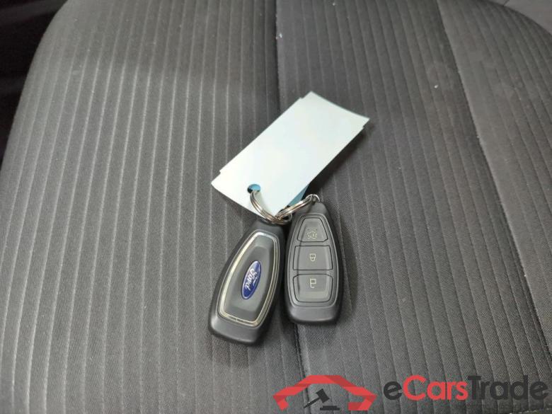 FORD KUGA 112 kW #6
