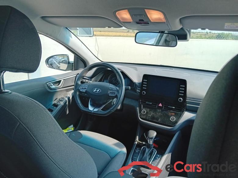 Hyundai 1.6 GDI PHEV Klass DCT HYUNDAI IONIQ / 2019 / 5P / berlina con portón 1.6 GDI PHEV Klass DCT #3