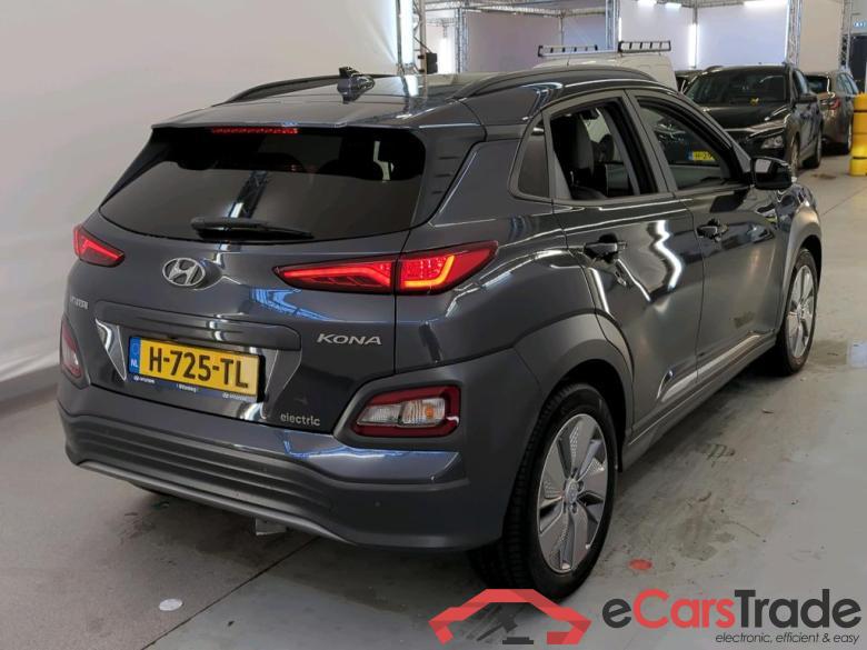 Hyundai Kona '17 Hyundai KONA Premium Electric 64 kWh 5d #2