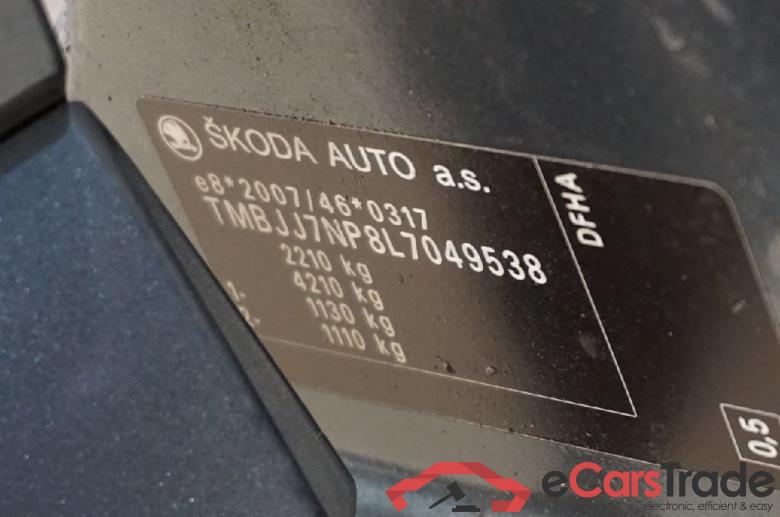 Skoda Superb Wagon ´15 Superb Combi Ambition 2.0 TDI 140KW AT7 E6dT #5