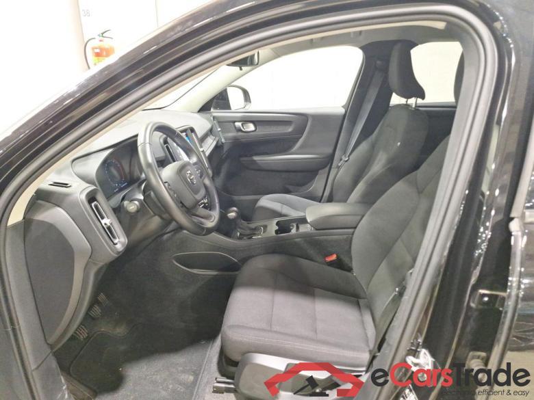 VOLVO XC40 1.5 T2 MOMENTUM CORE #5