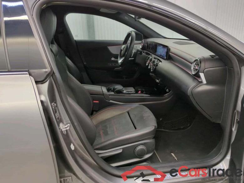 MERCEDES-BENZ CLA-klasse Shooting Brake 200 Bns Sol. AMG #5