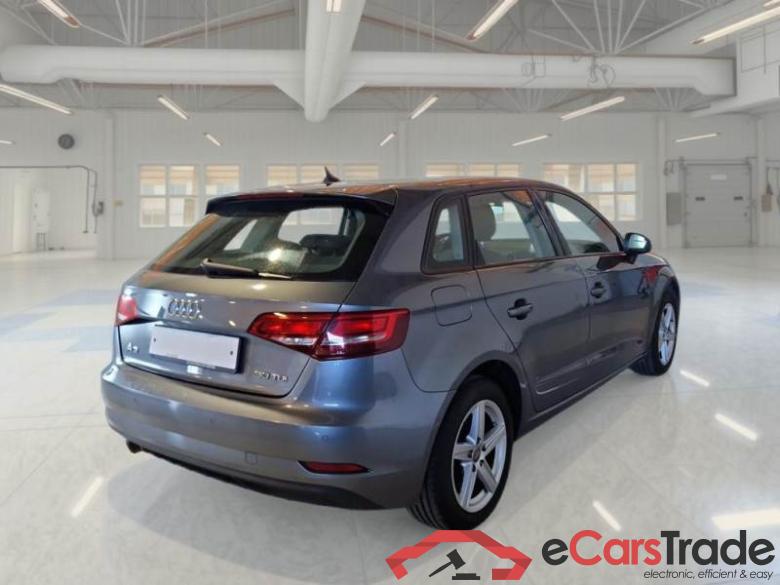 Audi 217 AUDI A3 / 2016 / 5P / BERLINA 30 TDI BUSINESS S.BACK #2