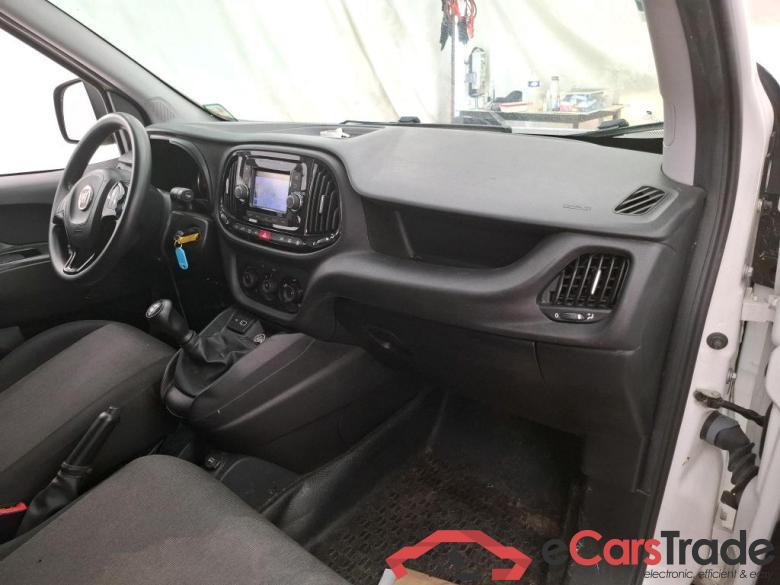 Fiat  Doblò Pro Lounge Fourgon 1.3 Multijet 95CV BVM5 E6dT #5