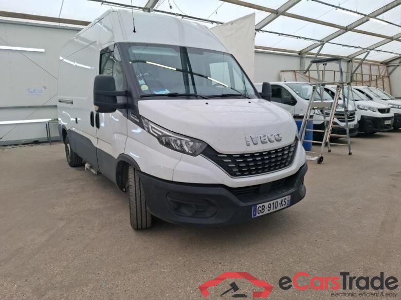 Iveco 2.3 35S16SA8 V11 H2 3520 IVECO Daily / 2014 / 4P / Fourgon tôlé 2.3 35S16SA8 V11 H2 3520 #4
