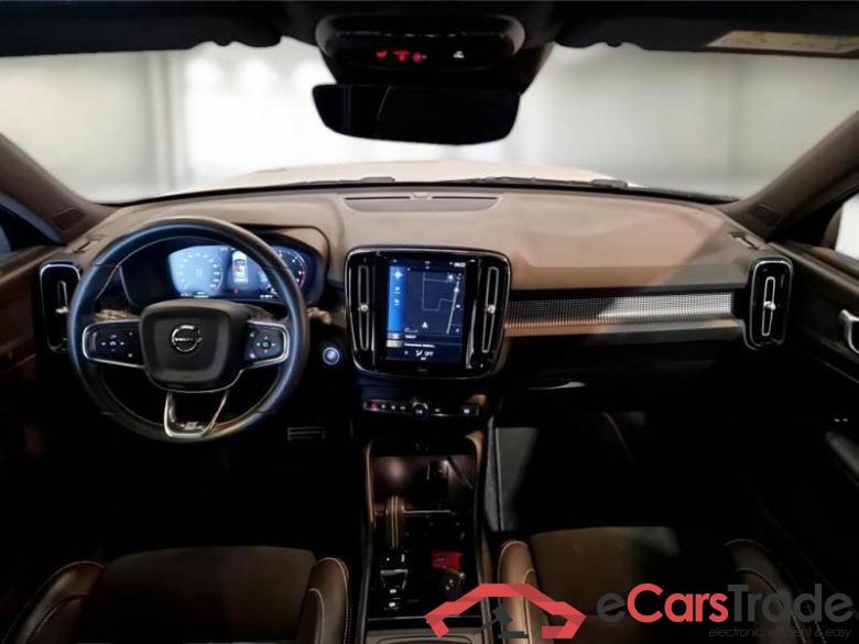 Volvo 46 VOLVO XC40 / 2017 / 5P / SUV D3 AWD GEARTRONIC R-DESIGN #3