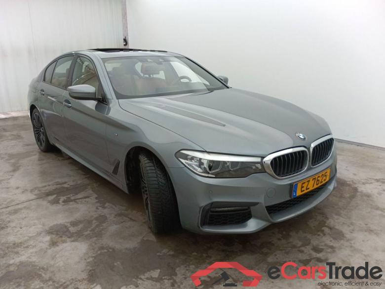 BMW 5 DIESEL - 2017 530 d 265 xDrive (EU6d-TEMP) 4d Sport Auto #2