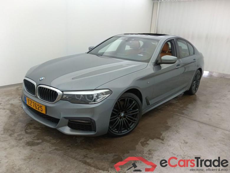 BMW 5 DIESEL - 2017 530 d 265 xDrive (EU6d-TEMP) 4d Sport Auto #4