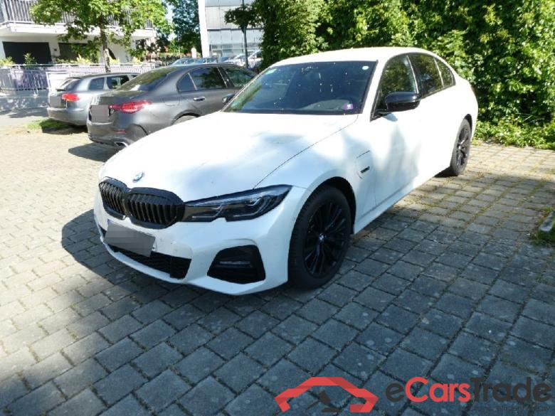 BMW 3-Serie ´18 Baureihe 3 Lim. 330 e xDrive M Sport 2.0 185KW AT8 E6d #1
