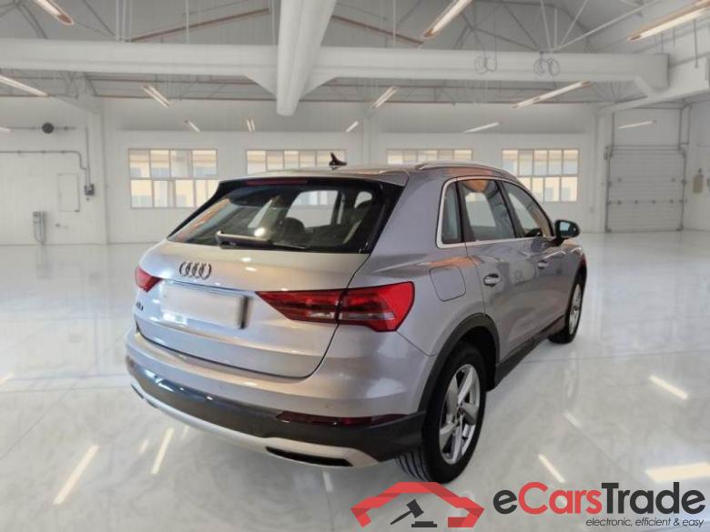 Audi 99 AUDI Q3 / 2018 / 5P / SUV 35 TFSI S TRONIC BUSINESS ADVANCED #2