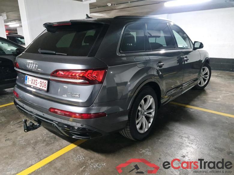 AUDI - AUD Q7 50 TDI 286PK Quattro Tiptronic S Line Pack Platinum & Third Row Seats Front & Shadow & Auxiliary Heater & Electric Towing Hook #2
