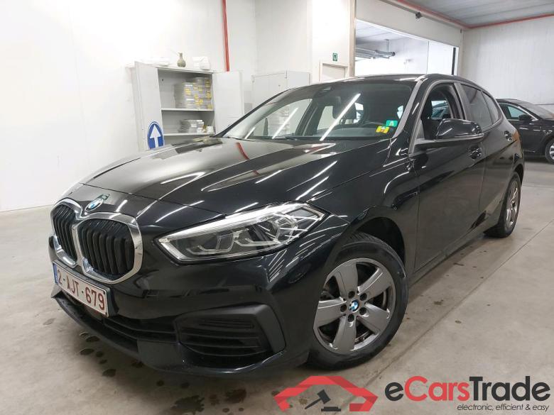 BMW - BMW 1 HATCH 116dA 116PK Advantage Pack Business & Live CockPit Plus & PDC Front & Rear #1
