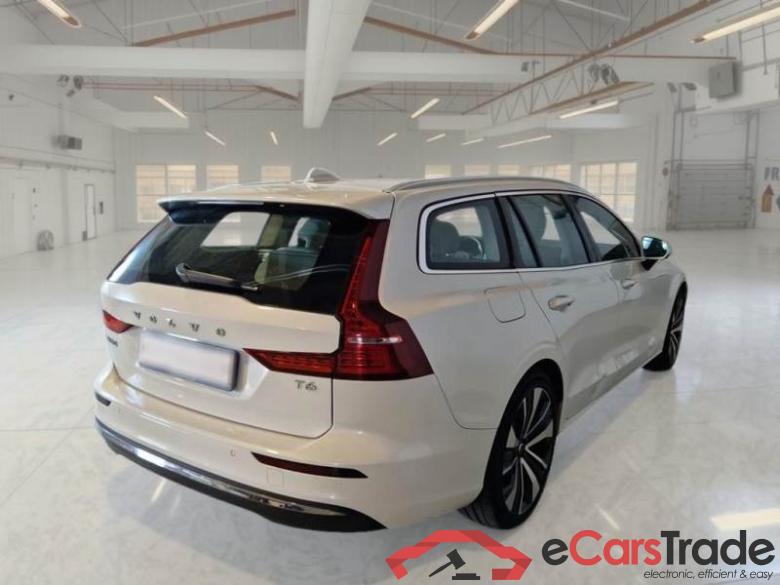 Volvo 120 VOLVO V60 / 2019 / 5P / STATION WAGON T6 PLUG-IN AWD AUTOM. ESSENTIAL #2