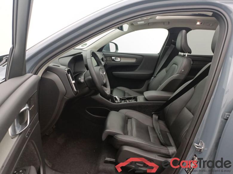 VOLVO XC40 DIESEL 2.0 D4 190 AWD Inscription Geartronic 5d #3