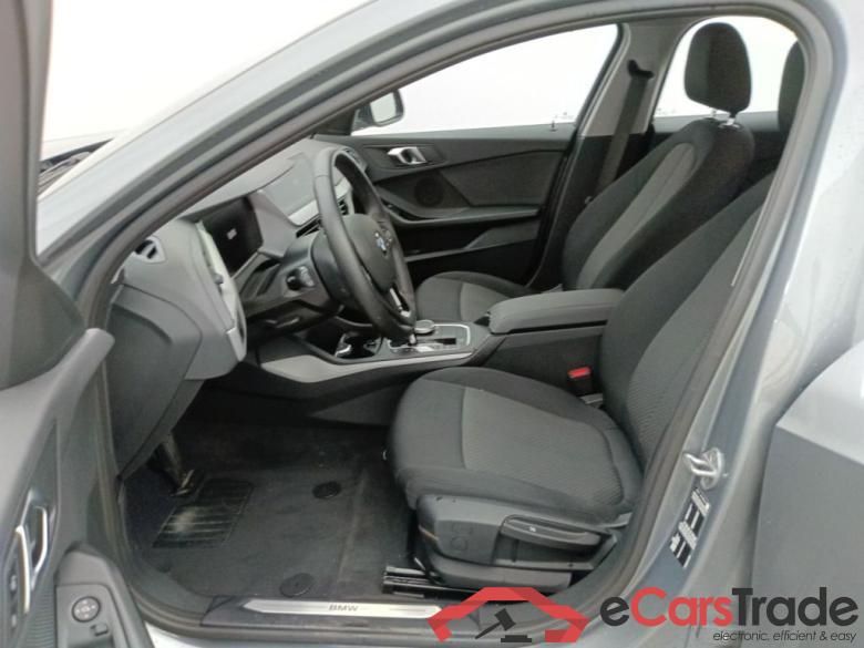 BMW 1 HATCH DIESEL - 2019 118 dA 150hp (EU6AP) 5d #3